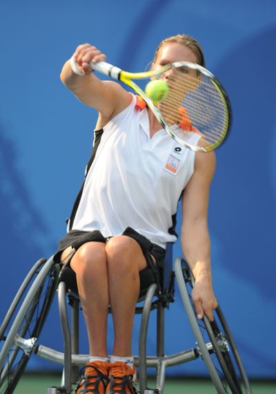 Esther Vergeer wint voor de derde keer goud bij dames enkelspel