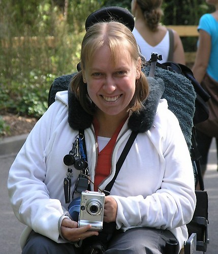 Hanneke in haar rolstoel