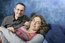 Veroni  Steentjes en Emile Cobben ove seks met een lichamelijke handicap